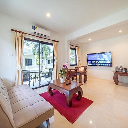 Isara Nai Yang Resort Екстер'єр фото