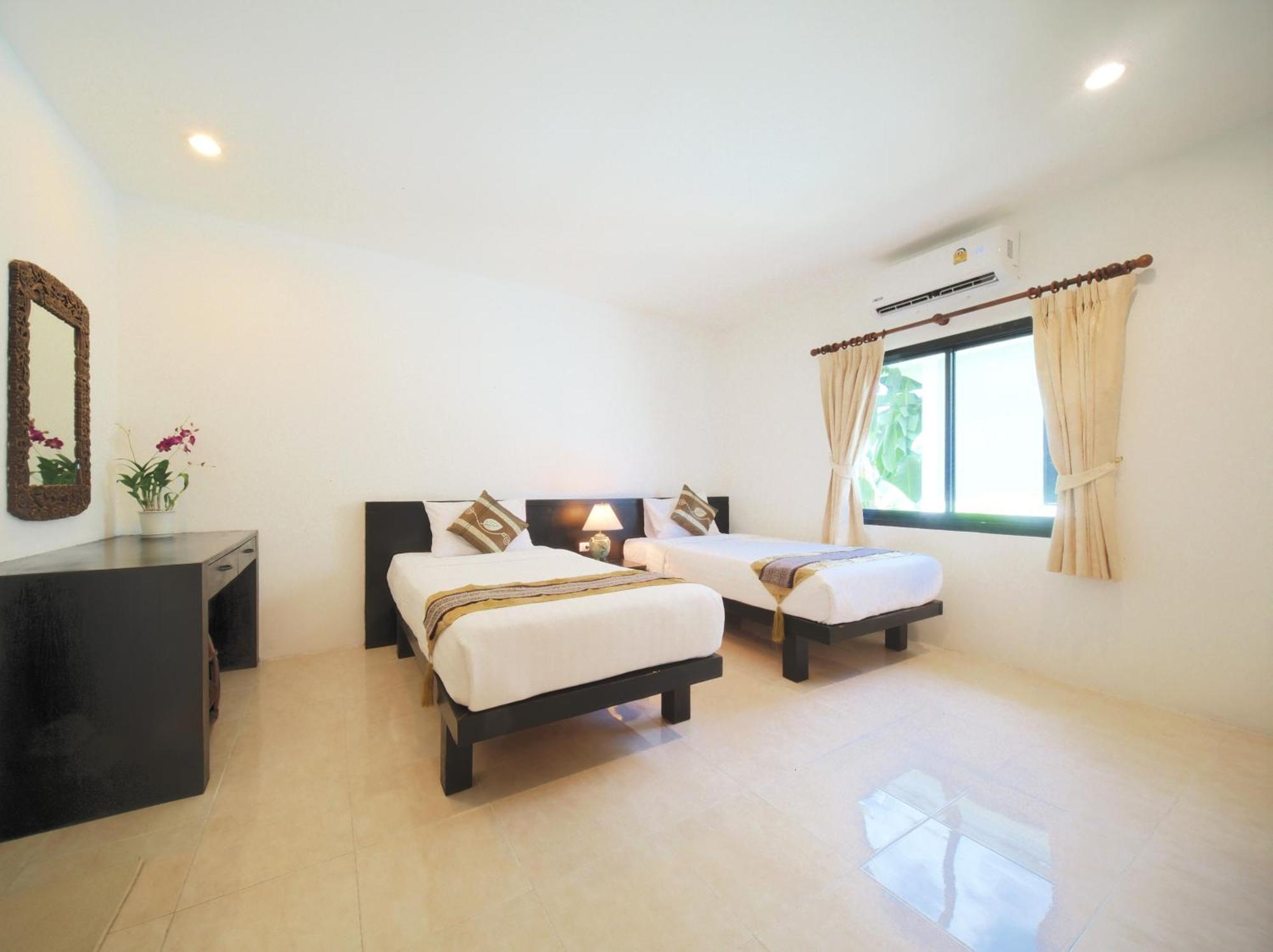 Isara Nai Yang Resort Екстер'єр фото