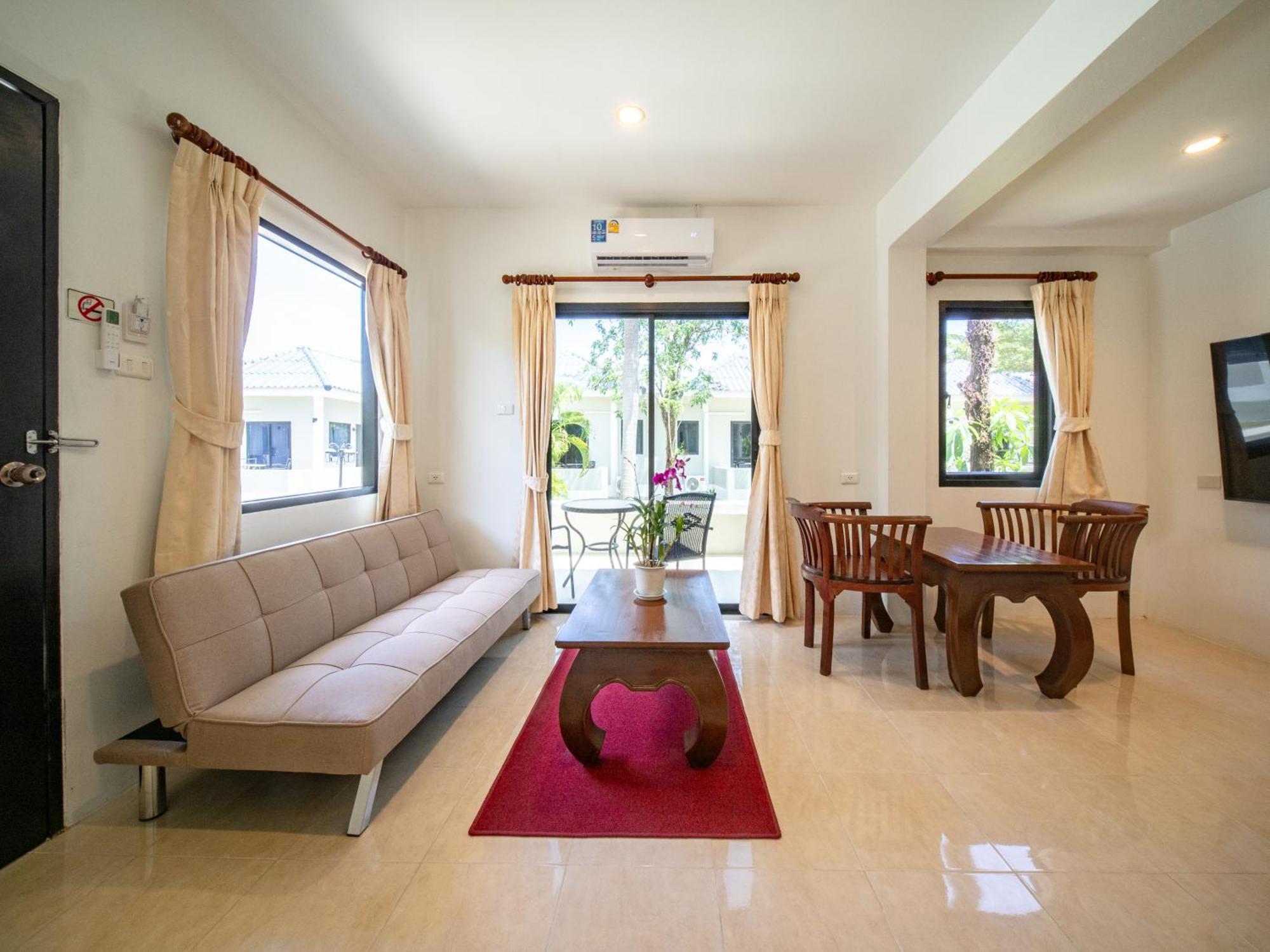 Isara Nai Yang Resort Екстер'єр фото