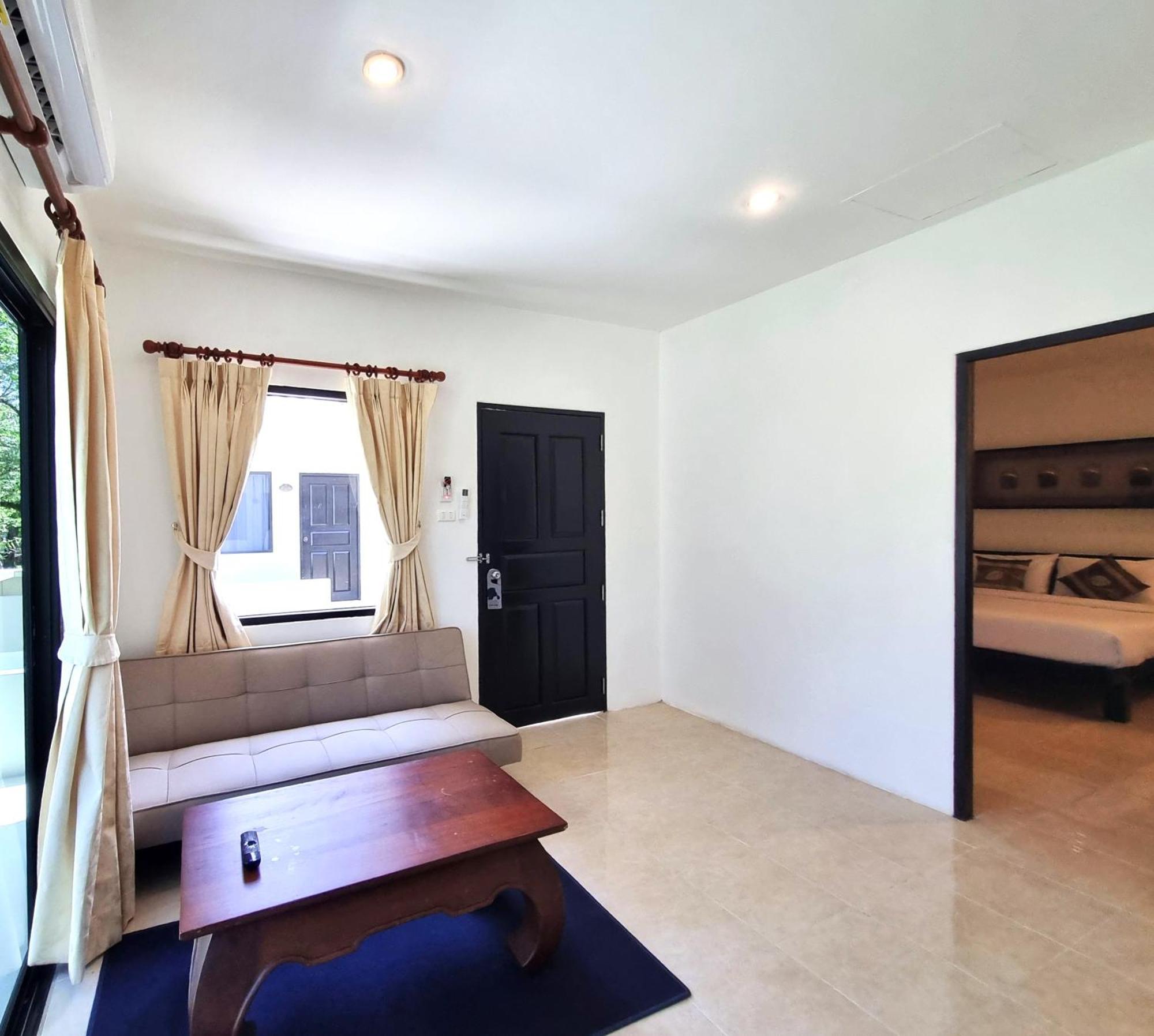 Isara Nai Yang Resort Екстер'єр фото