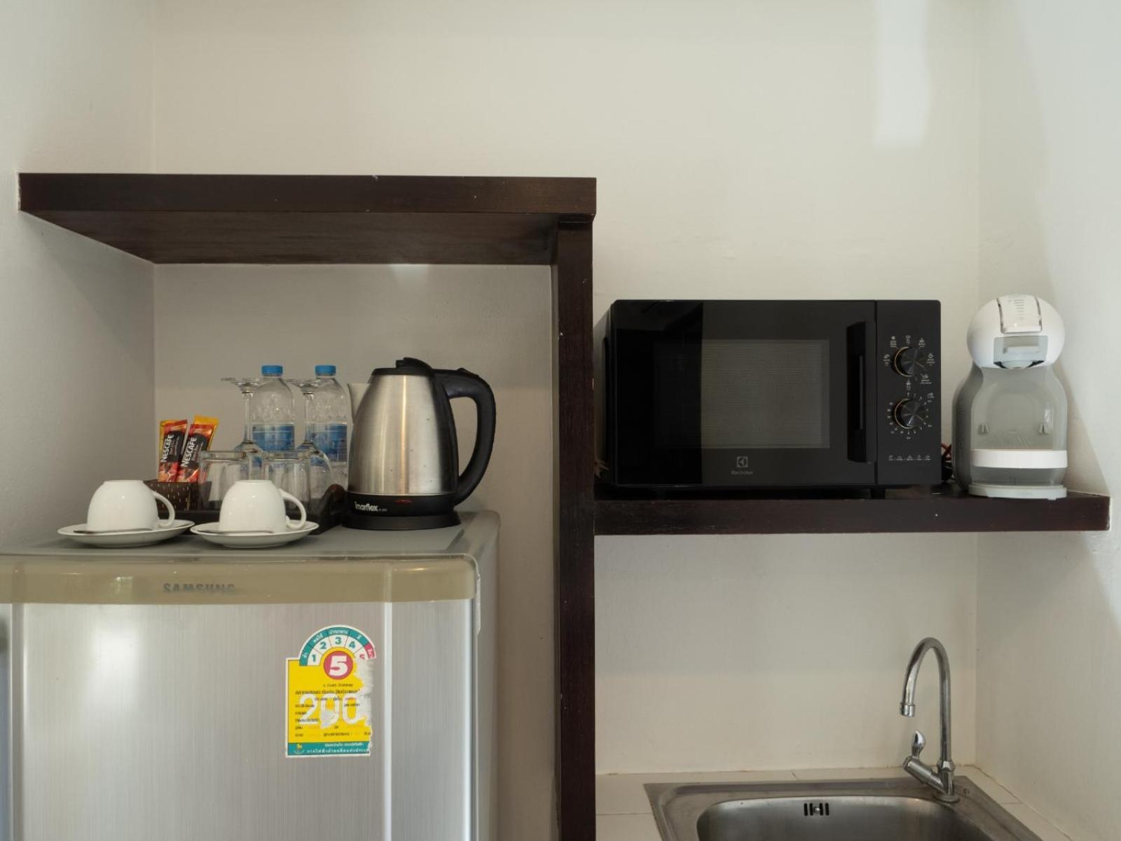Isara Nai Yang Resort Екстер'єр фото
