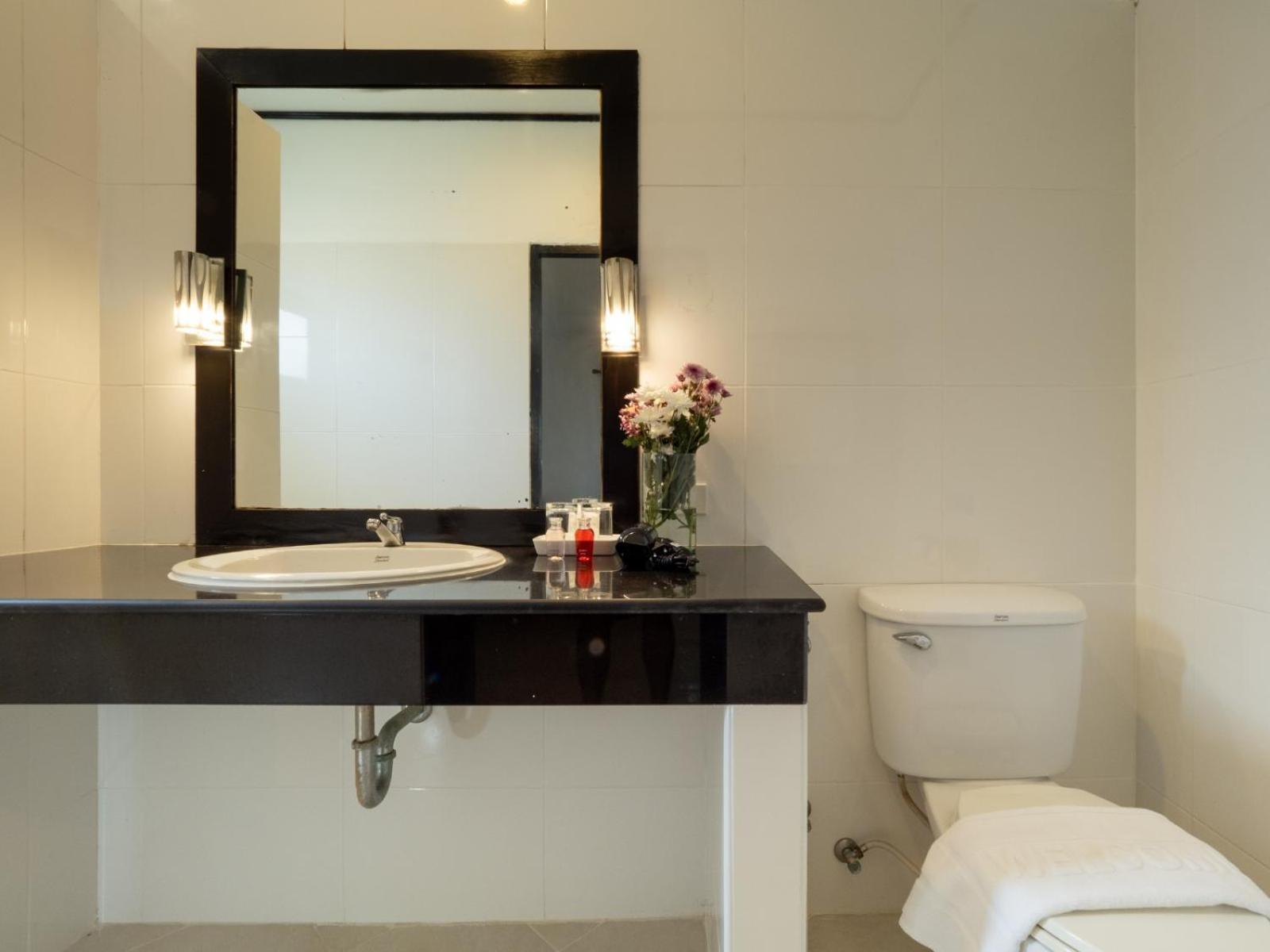 Isara Nai Yang Resort Екстер'єр фото