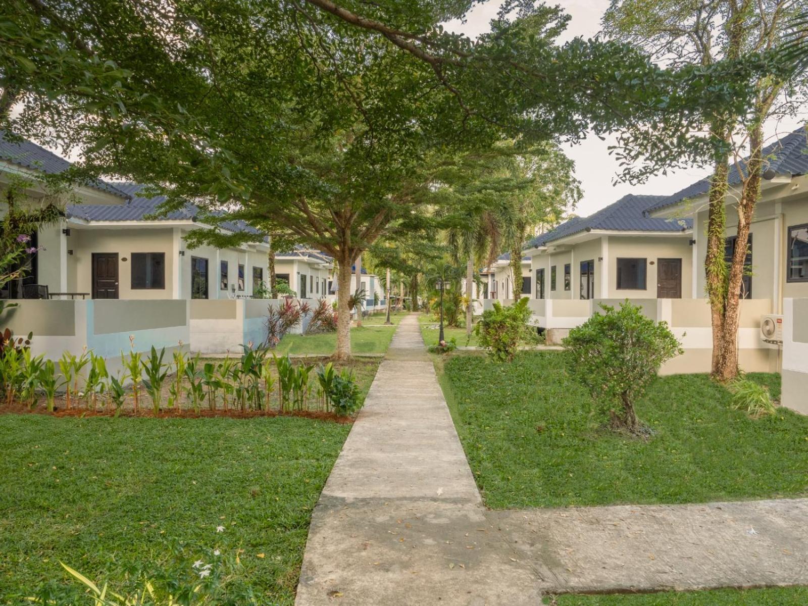Isara Nai Yang Resort Екстер'єр фото