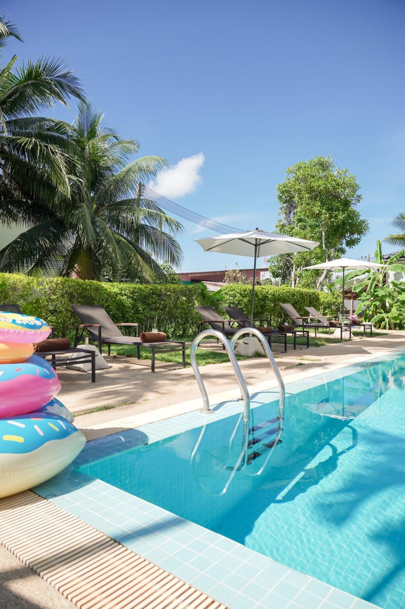 Isara Nai Yang Resort Екстер'єр фото